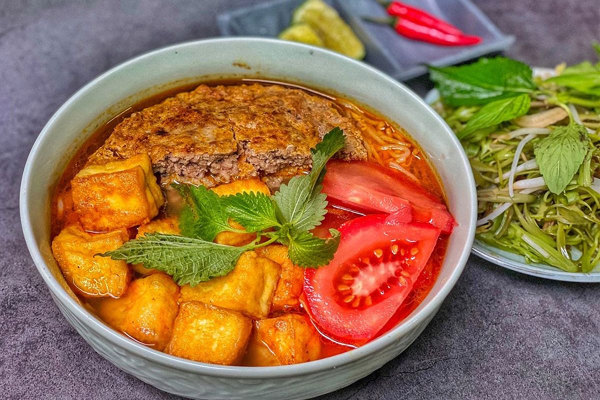 Bun rieu – traditionelle Suppe aus Vietnam (Quelle: Vietnamnet)