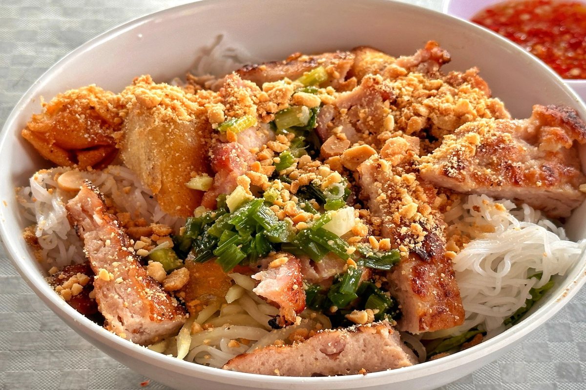 Bún thịt nướng – Vietnamesische Spezialität