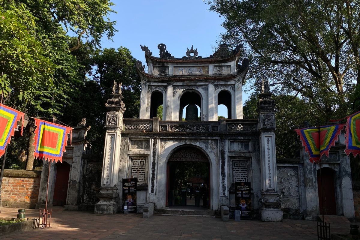 Fassade des Tempels der Literatur in Hanoi (Prise par Quoc Dat)