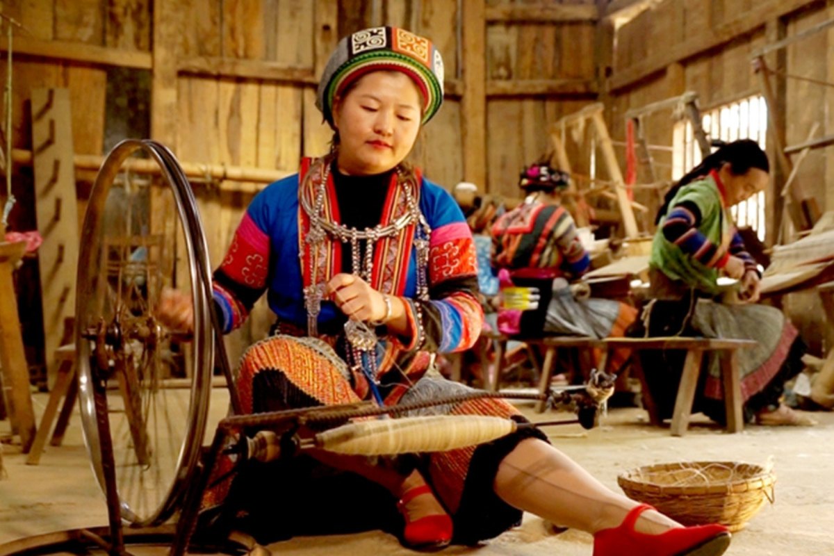 Die Hmongs setzten die Tradition der Lin-Gewebe fort.
