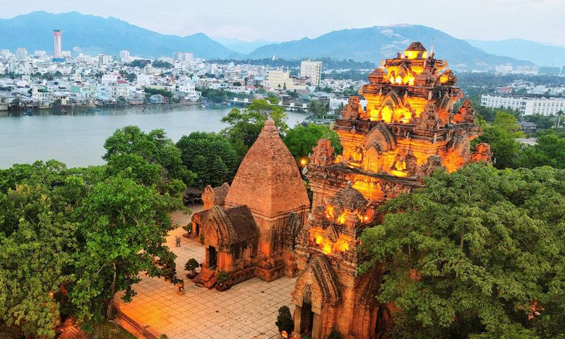 Die Touren von Po Nagar liegen in Nha Trang, Überreste des königlichen Champa