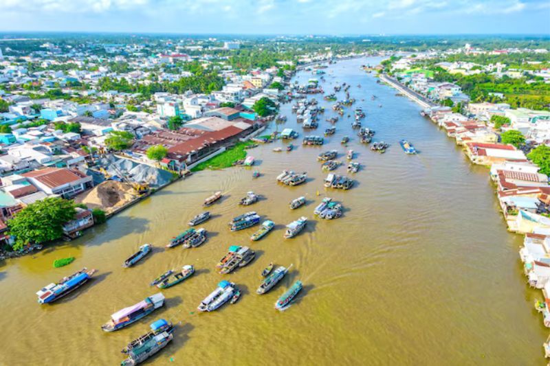 schwimmender markt in long xuyen, vietnam