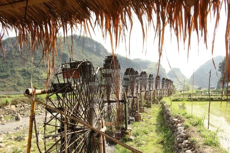 wasserräder aus bambus in pu luong, nordvietnam