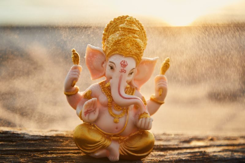 der gott ganesha mit dem elefantenkopf