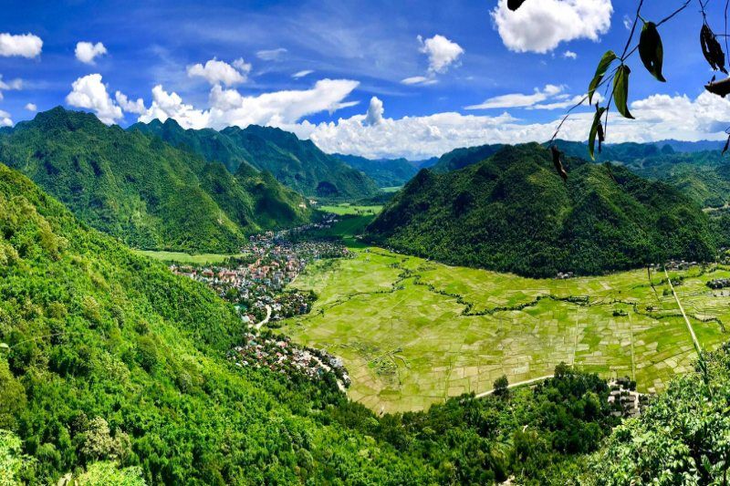 wunderschöne reisfelder in mai chau, hoa binh