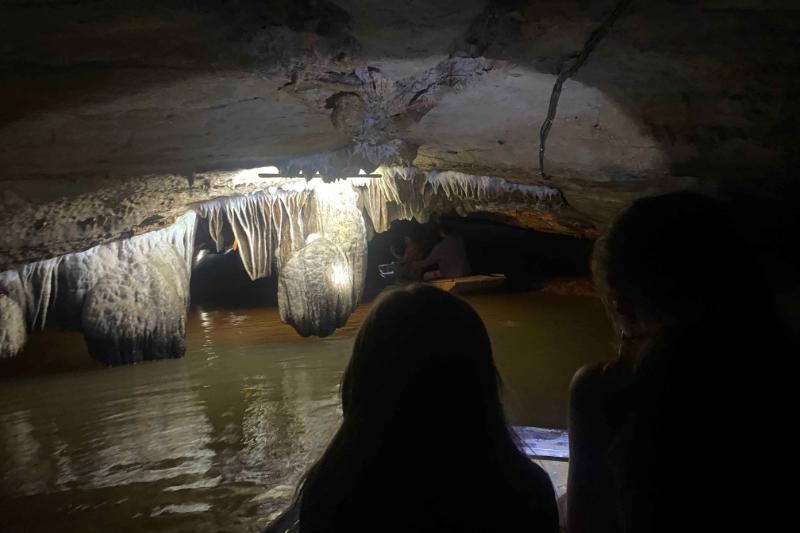 besuch der thien-ha-höhle in ninh binh