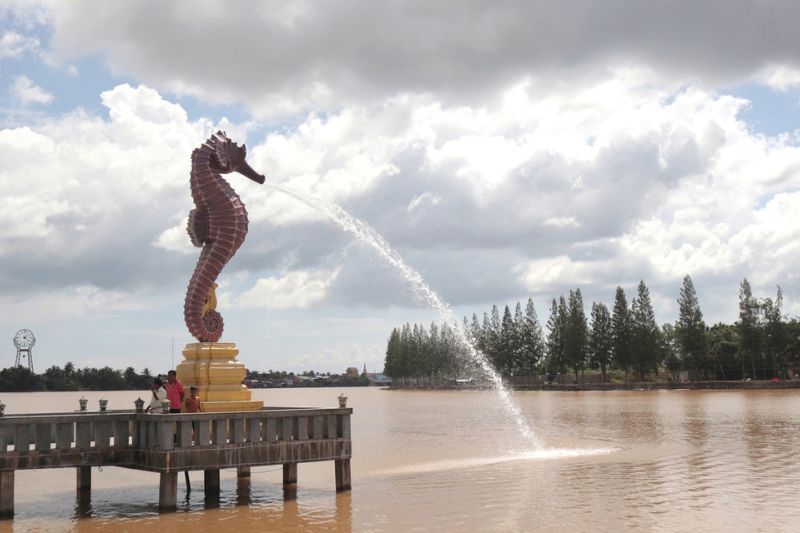 der seepferdchenbrunnen von kampot.