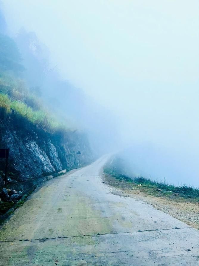 die straße nach a pa chai dien im dezember gut