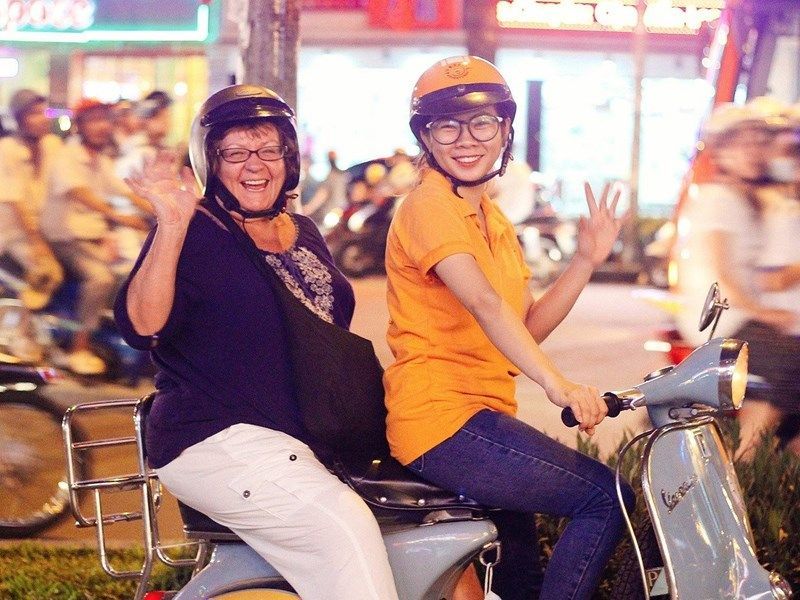 saigon mit einer vespa-tour entdecken