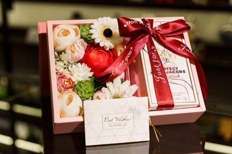 geschenke aus vietnam - parfüms