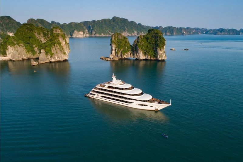 machen sie eine kreuzfahrt in der halong-bucht auf einer hochwertigen luxusjacht