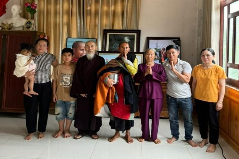 die familie des mönchs thich minh tue