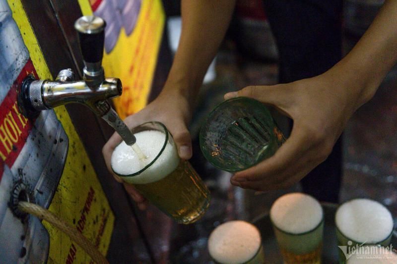 bia hoi - eine Spezialität von Bia Hanoi (Quelle Vietnamnet)