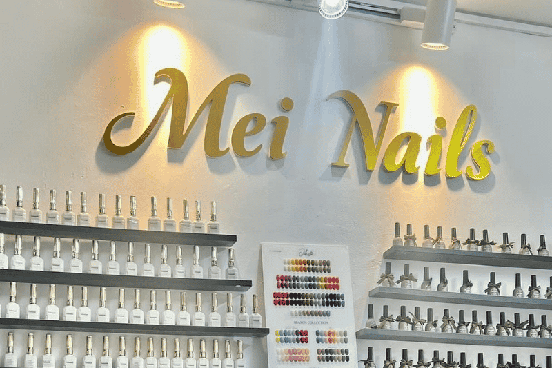 Mei Nails, eines der Nagelstudios in Hanoi, bietet seinen Kunden eine große Auswahl an Farben und Designs (Quelle: Tripadvisor)