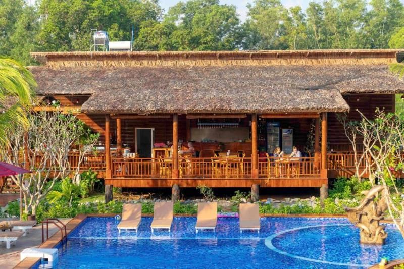Das Schwimmbad im Hotel. Quelle: booking.com