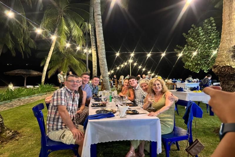 Abend im Freien mit der Familie. Quelle: L’Azure Resort & Spa