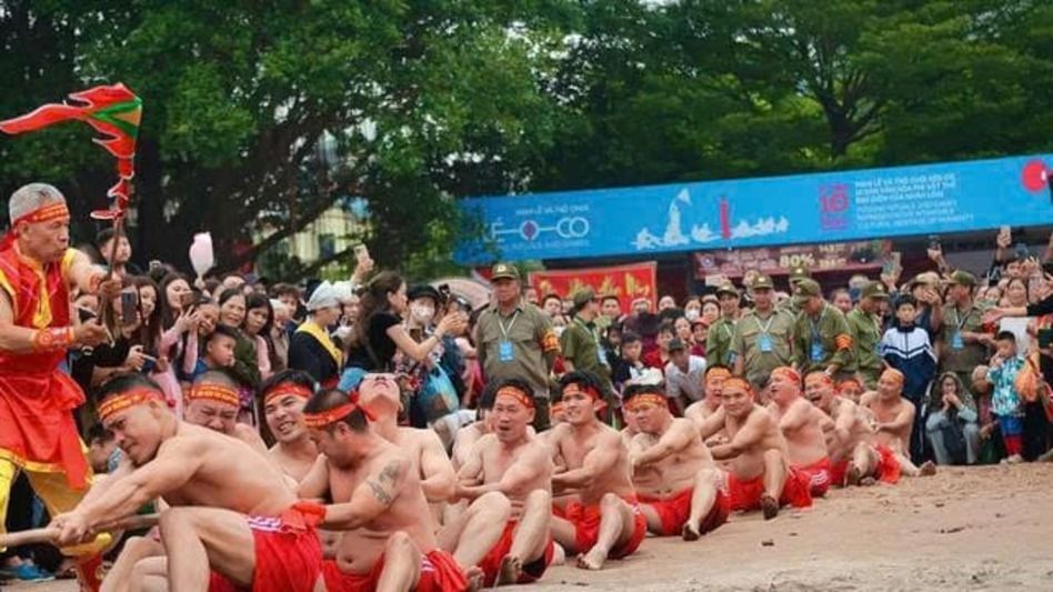 Teilnehmer an einem traditionellen Kéo-co-Wettbewerb während eines Kulturfestivals in Vietnam (Quelle: Vietnam.vn)