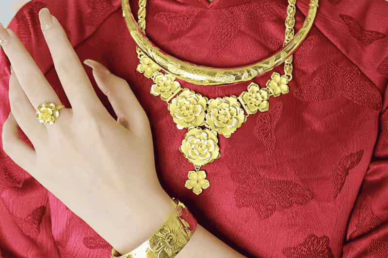 Vietnamesischer Goldschmuck für die Hochzeit (kimtincantho.com)