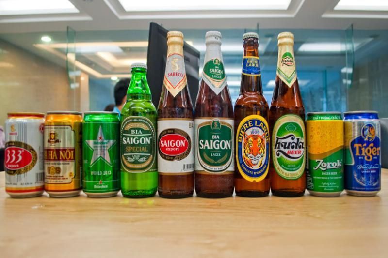 vietnamesisches Bier – ein typisches Getränk, das beim Ausgehen nicht fehlt (Quelle: Aaron Mai)