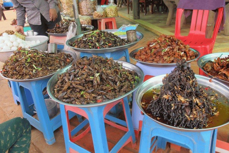 _markt von skun in kampong cham - quelle aucoeurvietnam_11zon