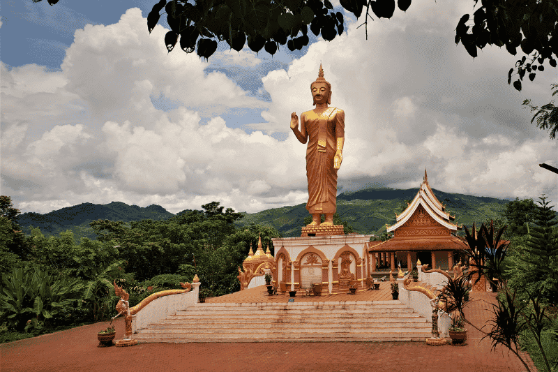 nach asien reisen zum oudomxay - quelle aucoeurvietnam